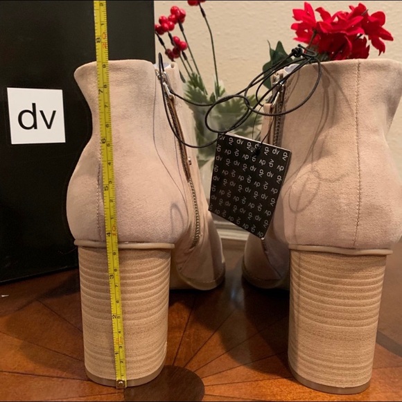 DV by dolce vita ankle boot New in box! - Picture 6 of 7